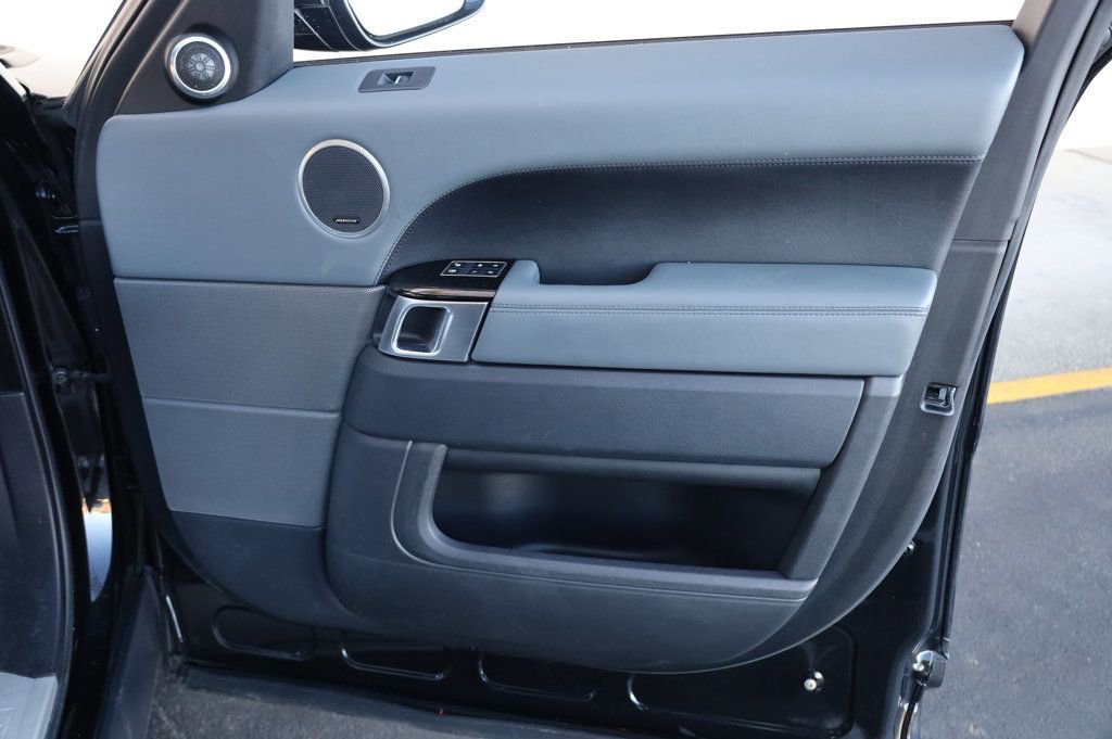 Used 2015 Land Rover Range Rover Sport Supercharged image 23