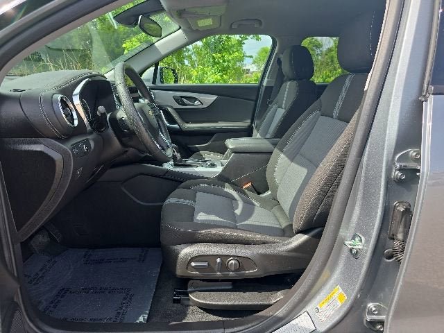 Certified 2025 Chevrolet Blazer LT FWD image 9
