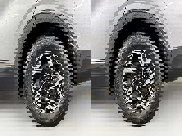 Certified 2025 Kia Sportage LX image 28