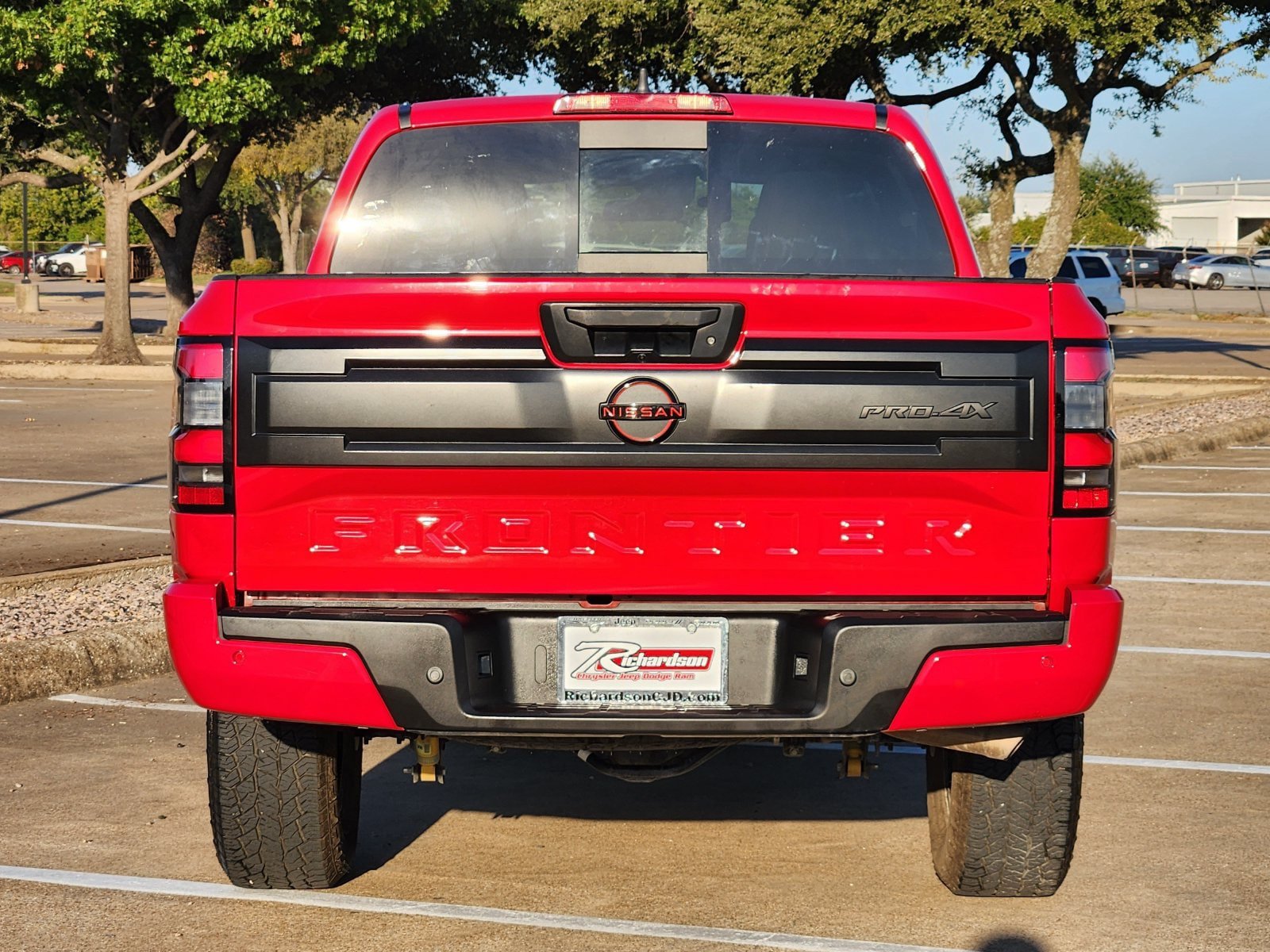 Used 2026 Nissan Frontier PRO-4X AWD/4WD image 5