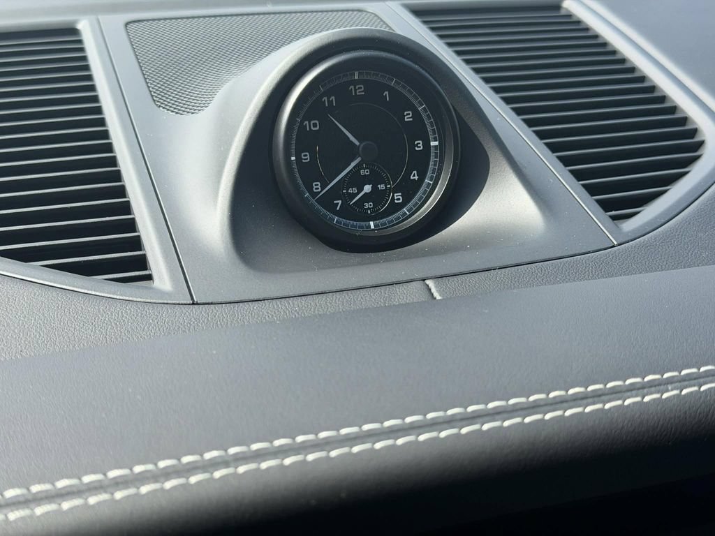 New 2026 Porsche Macan AWD/4WD image 14