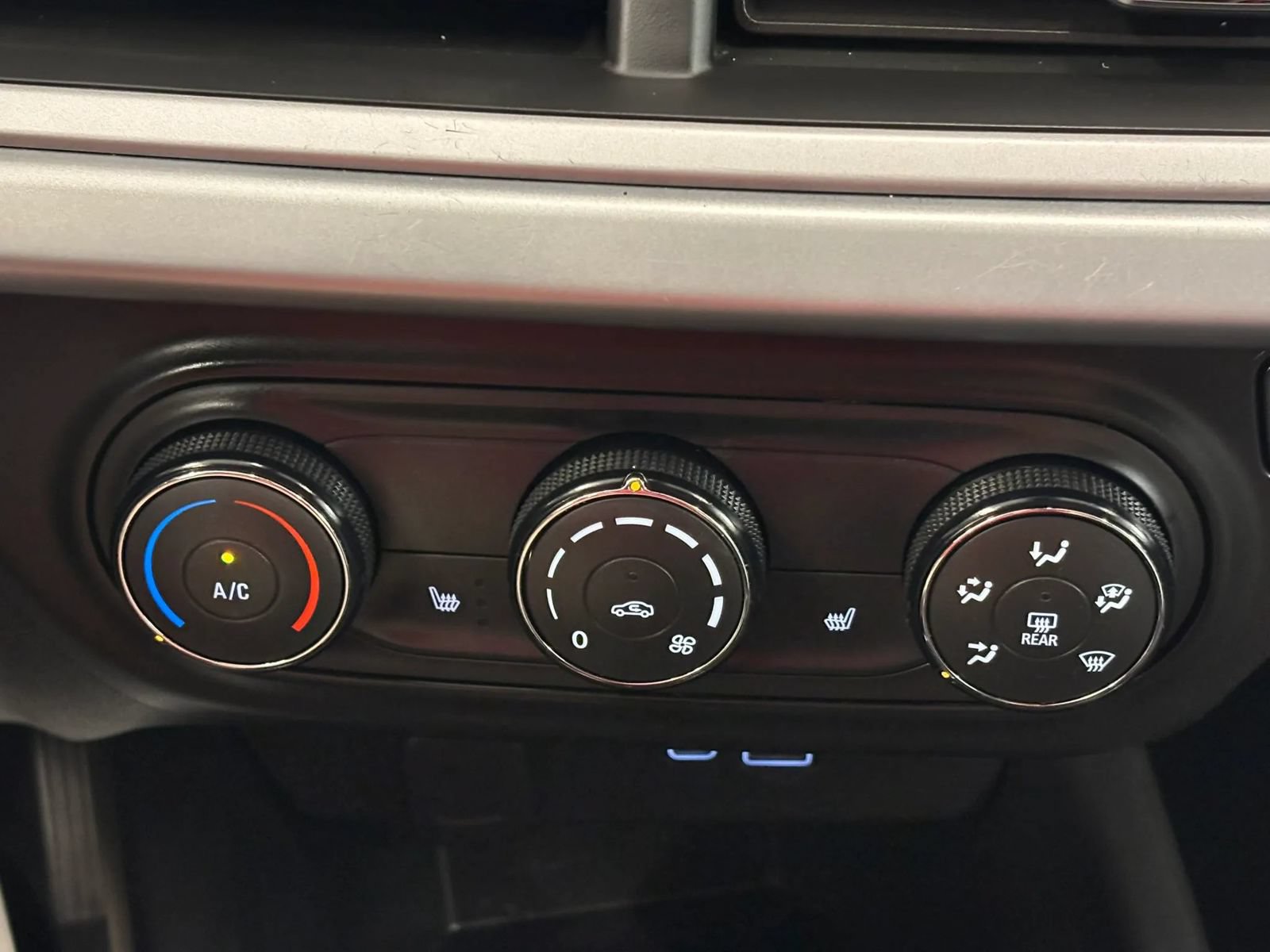 Used 2024 Chevrolet Trax LS w/ LS Convenience Package FWD image 43