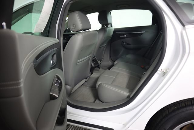 Used 2015 Chevrolet Impala LT FWD image 40