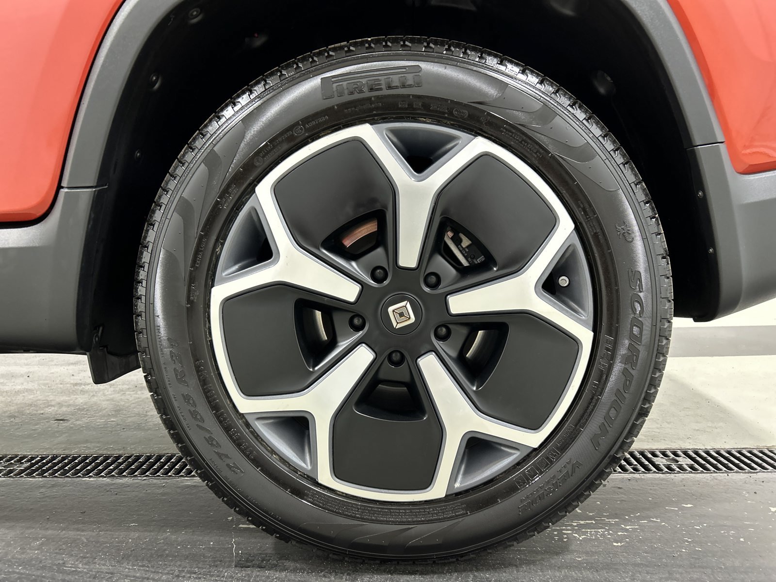 Used 2024 Rivian R1T Adventure Dual AWD/4WD image 10