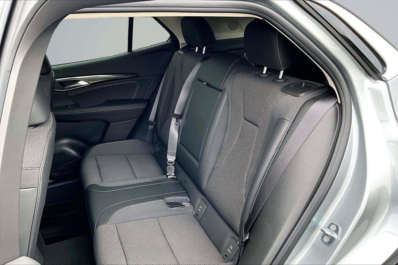Used 2023 Buick Envision Preferred AWD/4WD image 26