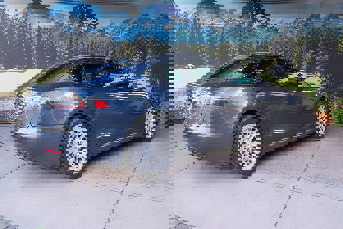 Used 2017 Tesla Model S 100D image 6