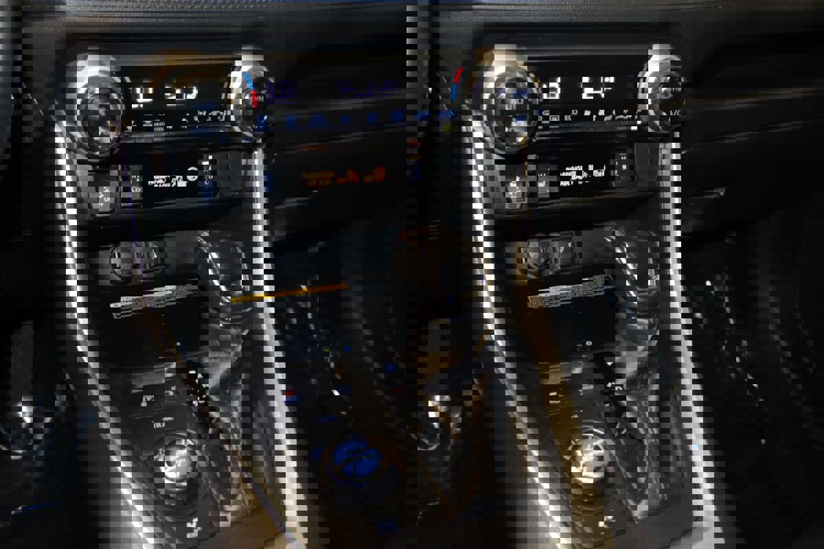 Used 2020 Toyota RAV4 XSE AWD/4WD image 42