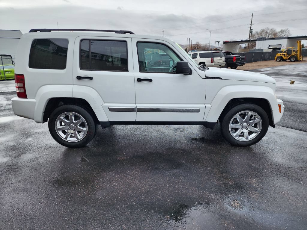 Used 2012 Jeep Liberty Sport AWD/4WD image 4