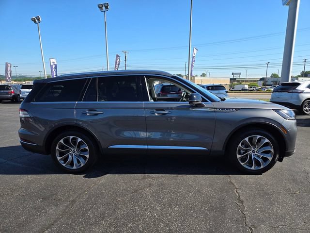 Used 2025 Lincoln Aviator Reserve w/ Illumination Package AWD/4WD image 9