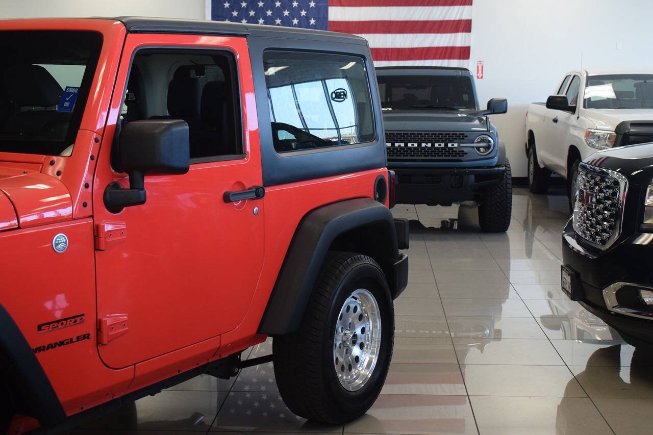 Used 2013 Jeep Wrangler Sport AWD/4WD image 11