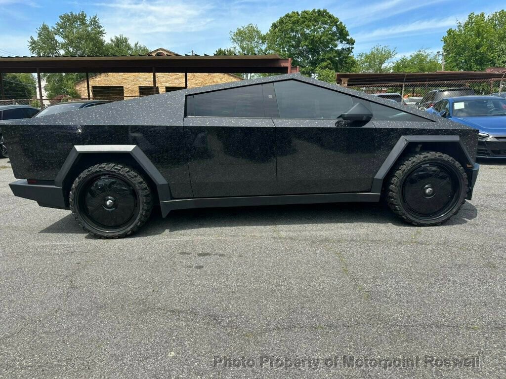 Used 2024 Tesla Cybertruck Cyberbeast AWD/4WD image 11