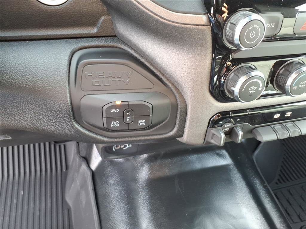 New 2026 RAM 2500 Tradesman w/ Chrome Appearance Group AWD/4WD image 15