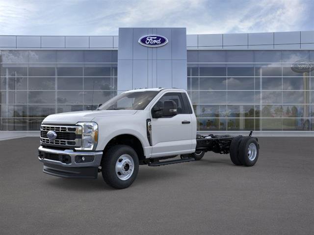 New 2026 Ford F350 XL w/ XL Chrome Package image 2