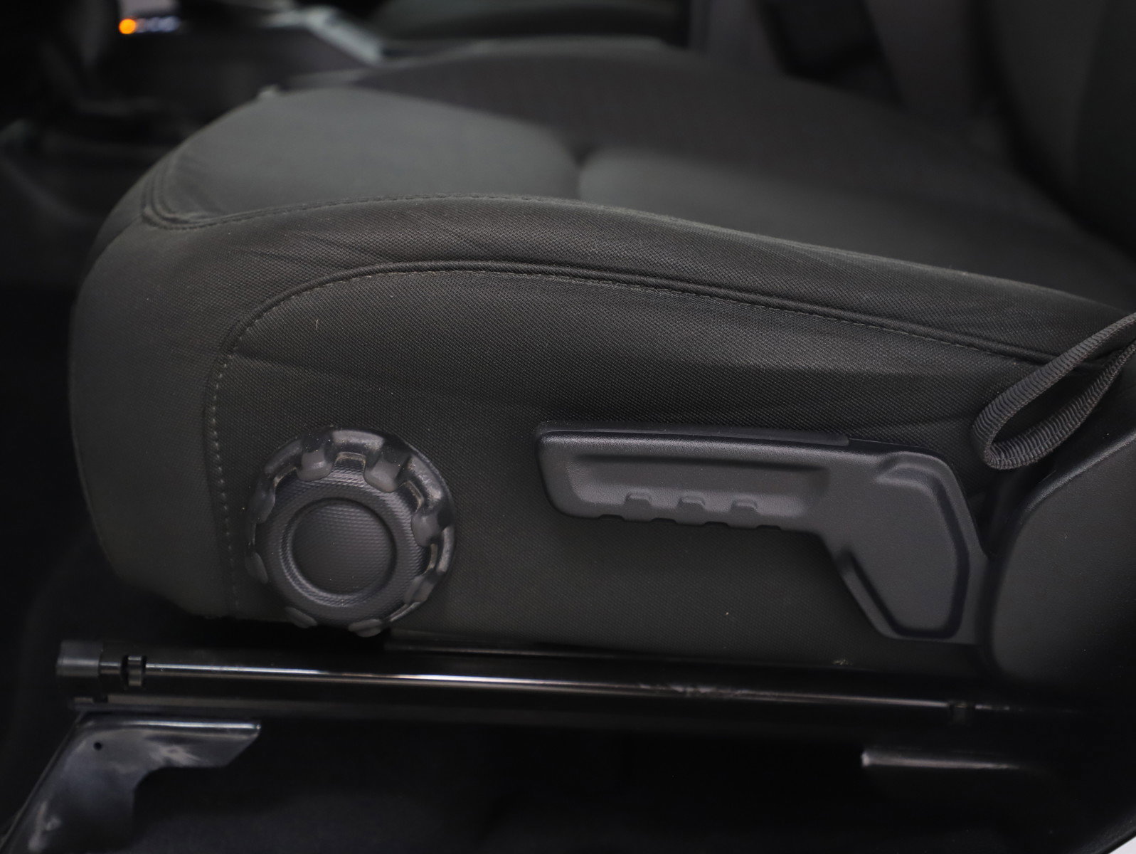 Used 2020 Jeep Gladiator Sport w/ Quick Order Package 24S image 26