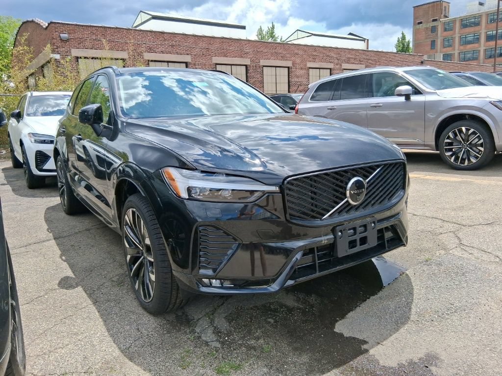 New 2026 Volvo XC60 B5 Ultra w/ Protection Package Premier AWD/4WD image 2