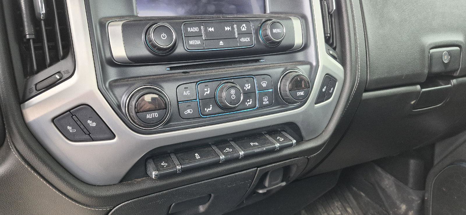 Used 2019 GMC Sierra 2500 SLT w/ Snow Plow Prep Package image 9