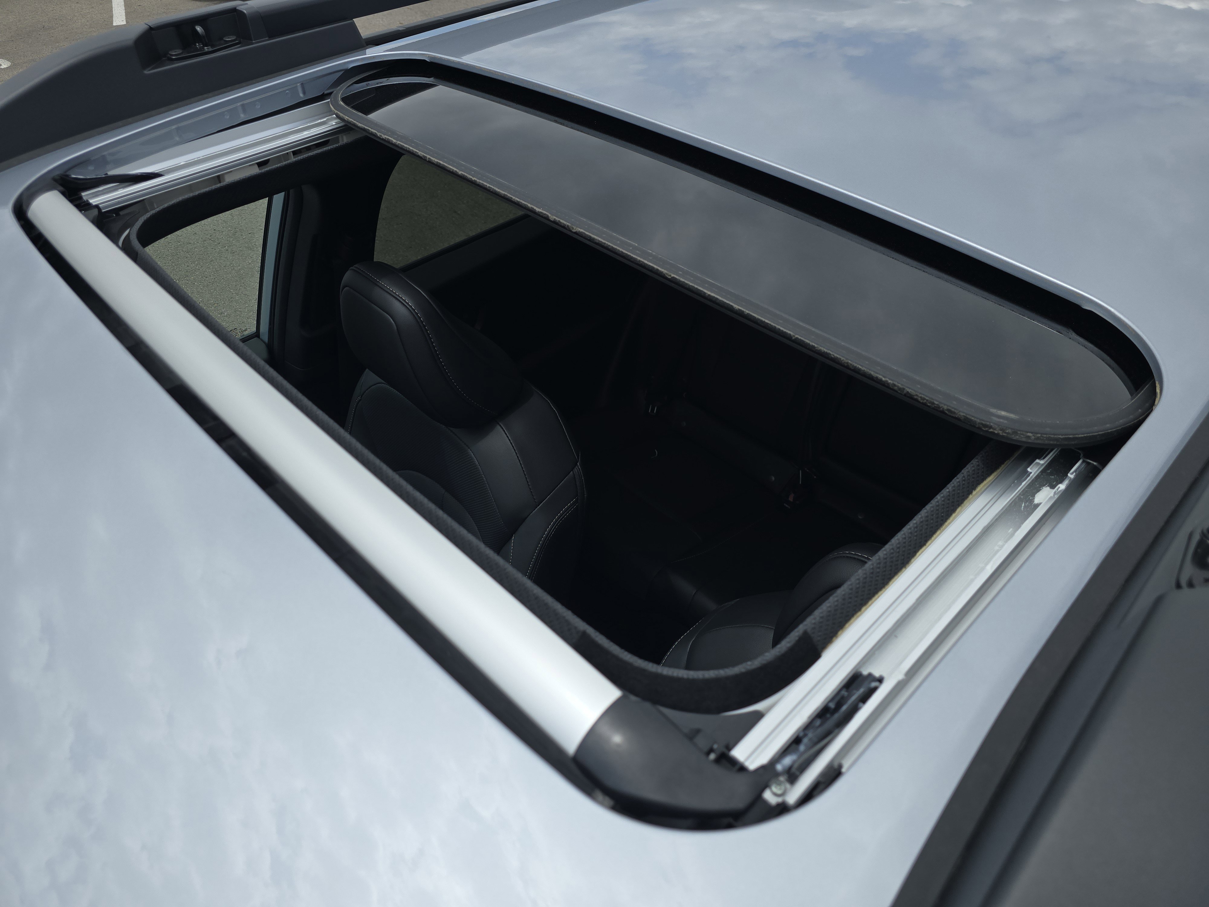 New 2026 Subaru Outback Limited AWD/4WD image 9