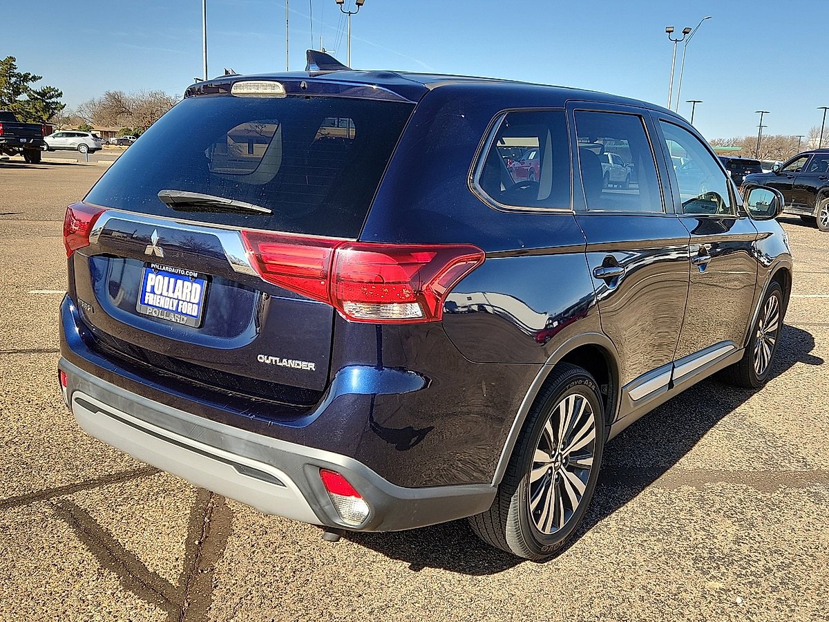 Used 2019 Mitsubishi Outlander ES image 3