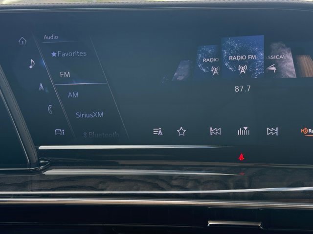 Certified 2023 Cadillac Escalade Premium Luxury w/ Performance Package AWD/4WD image 7