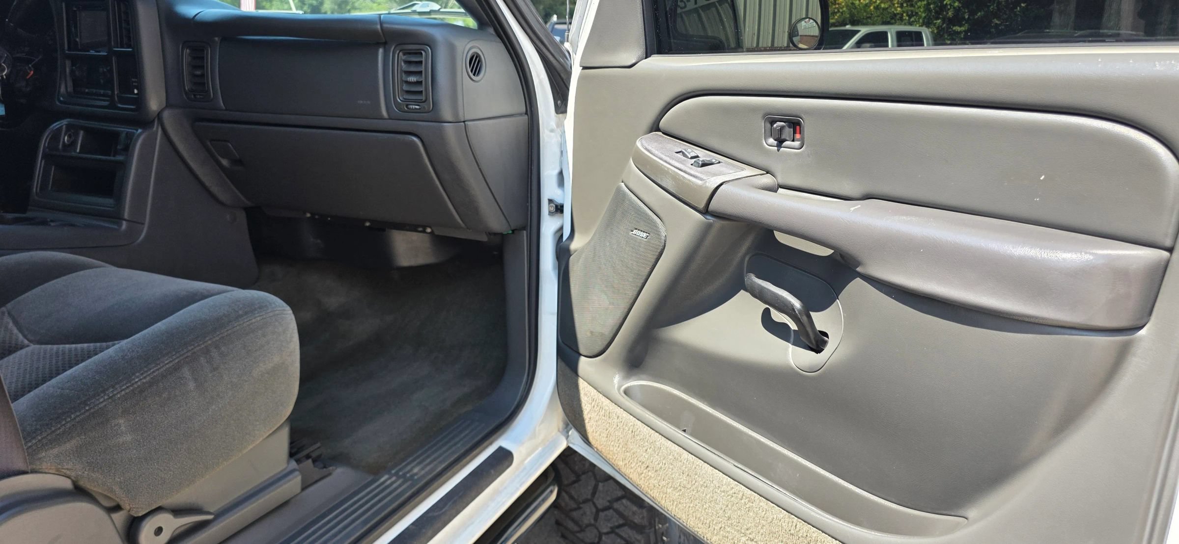 Used 2004 Chevrolet Silverado 1500 4x4 Extended Cab w/ Z71 Convenience Package 1 image 15
