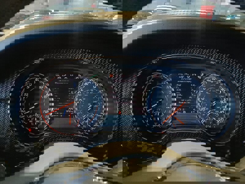 Used 2019 Bentley Bentayga image 18