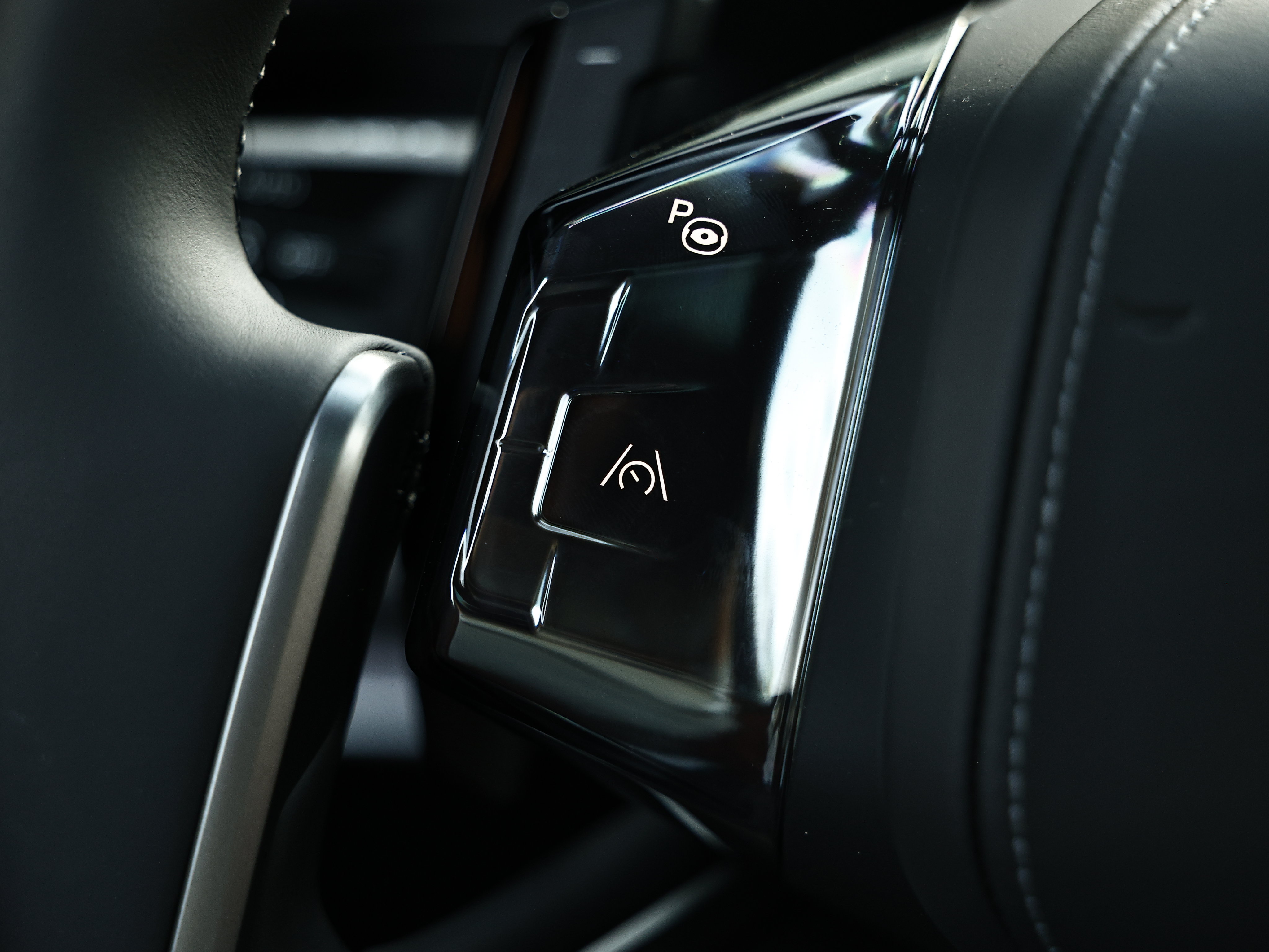 New 2027 BMW 740i w/ Executive Package RWD image 40