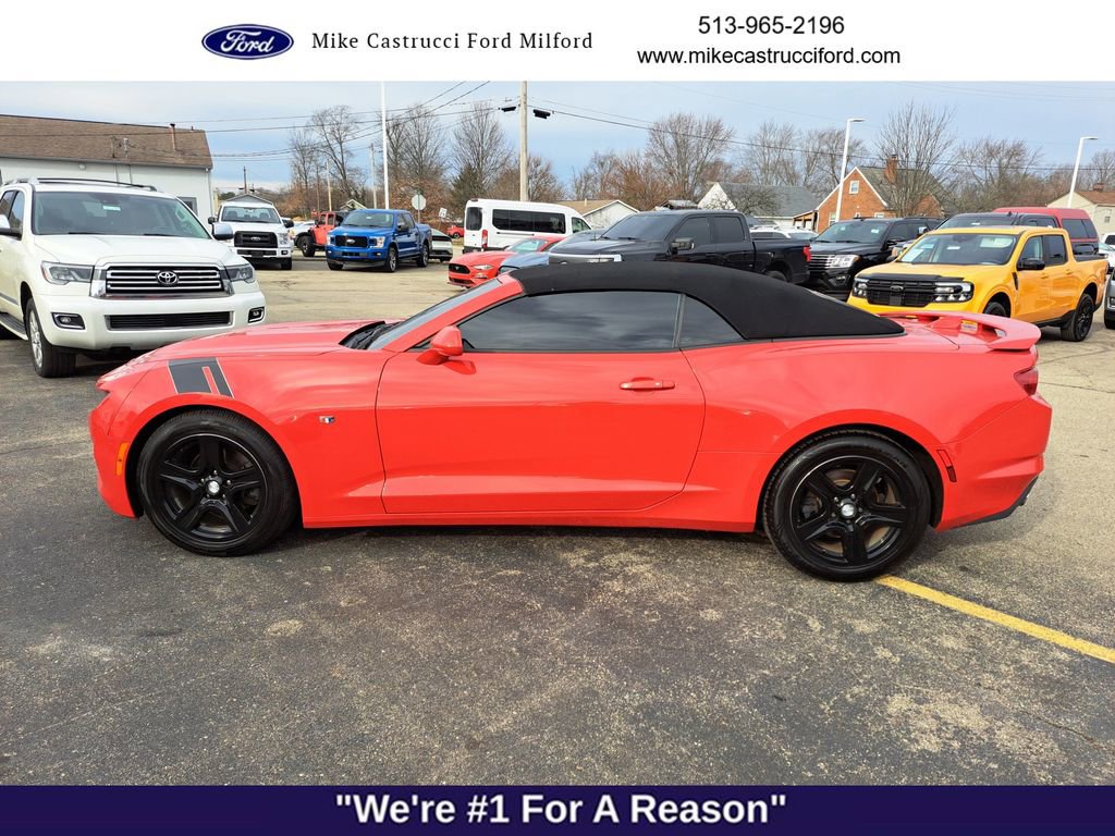 Used 2020 Chevrolet Camaro LT image 2