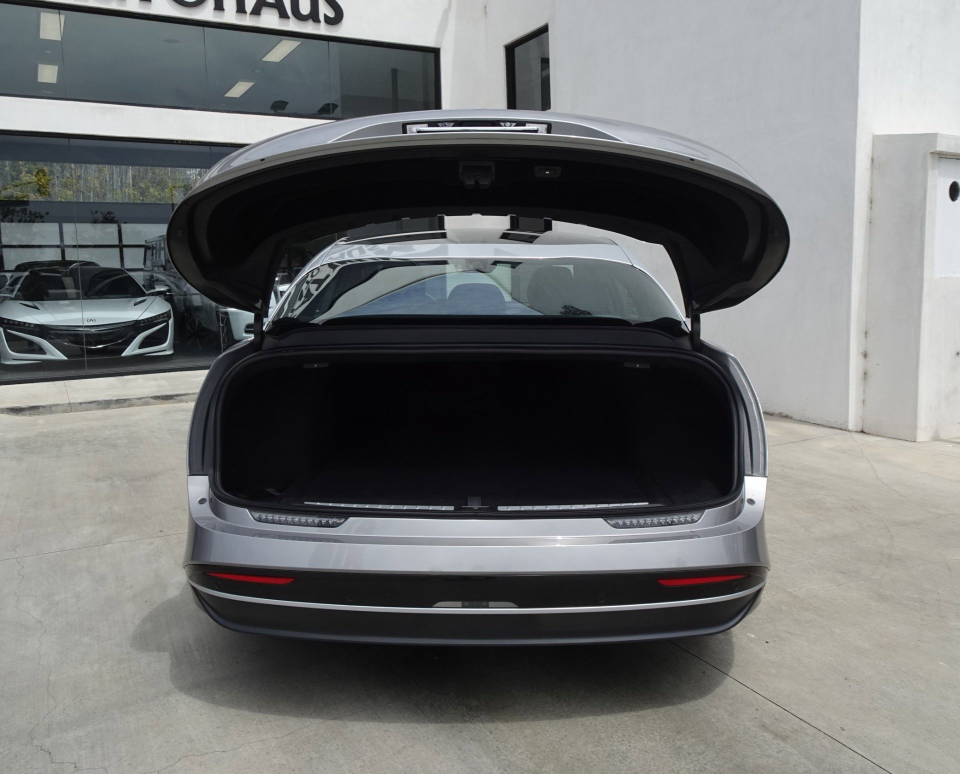 Used 2023 Lucid Air Grand Touring AWD/4WD image 6