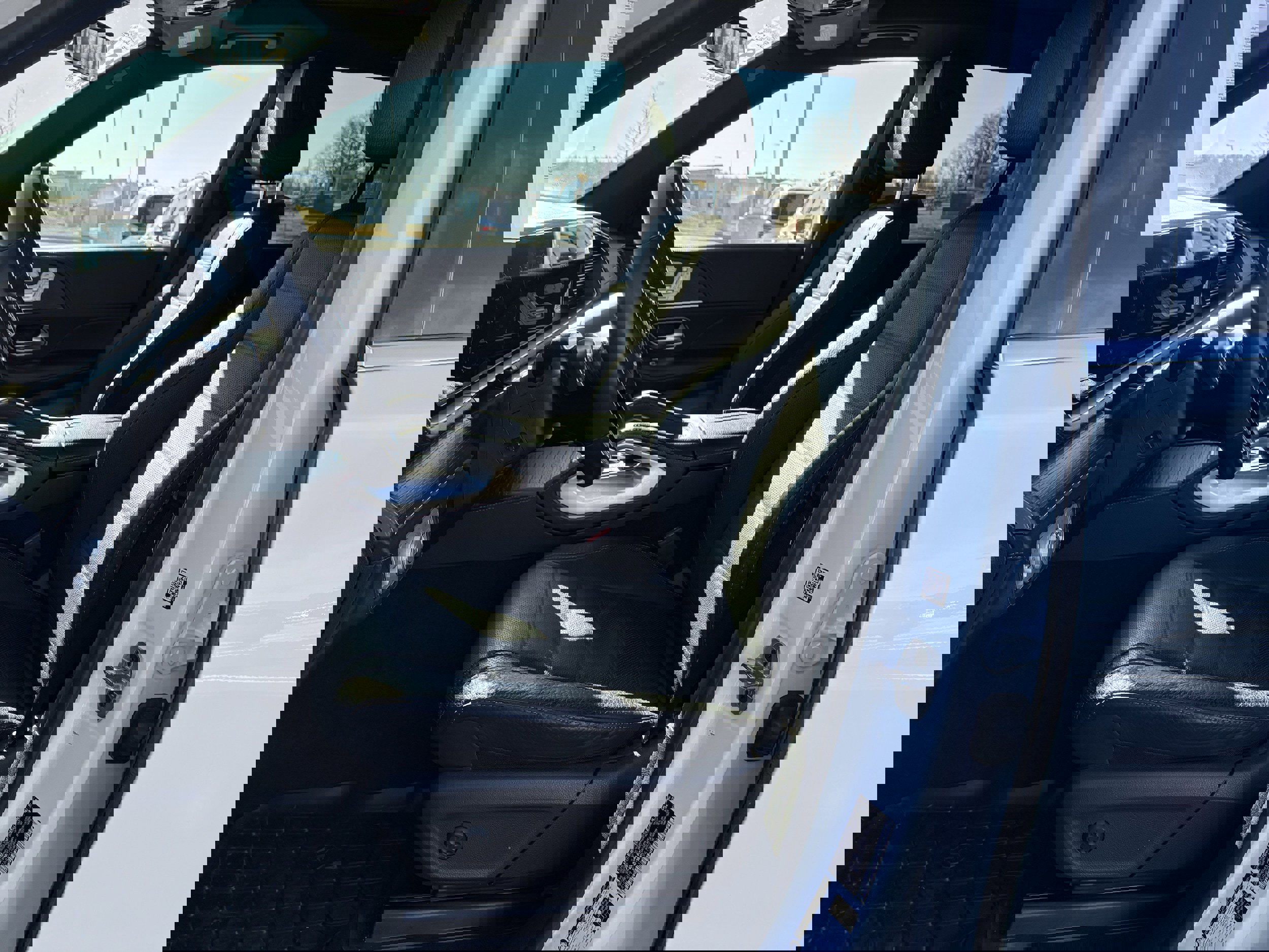 Used 2024 Mercedes-Benz GLE 350 4MATIC image 29