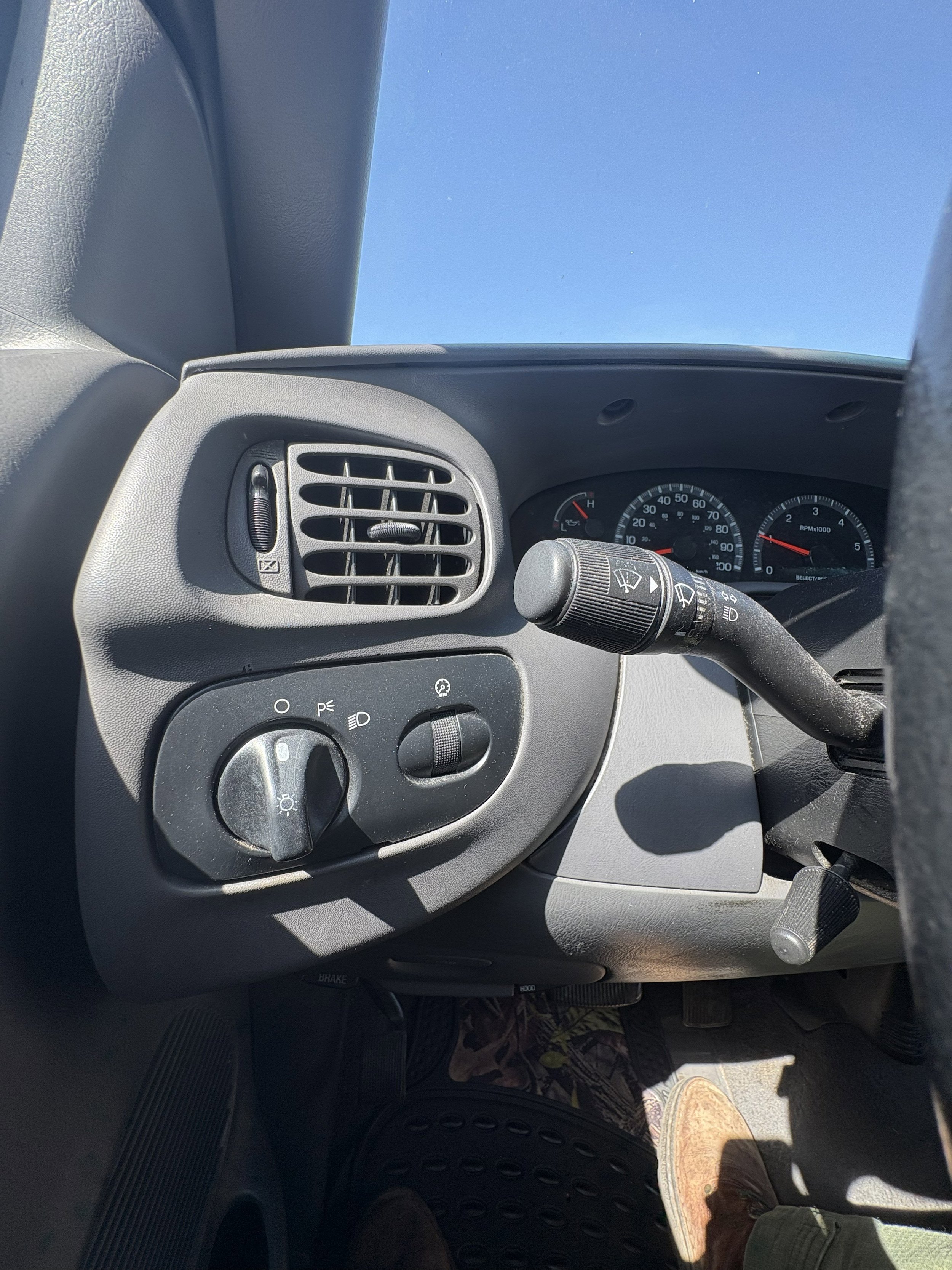 Used 2000 Ford F150 XLT RWD image 13