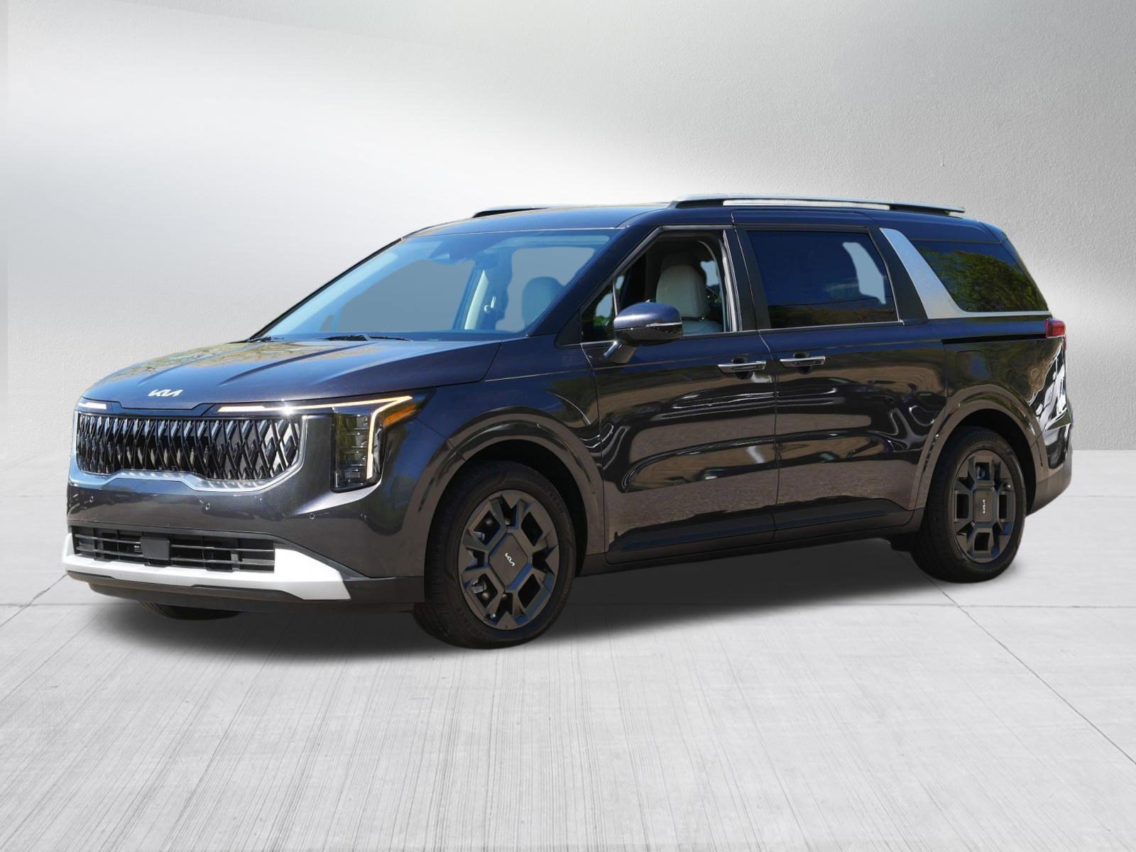 Certified 2025 Kia Carnival EX FWD image 3