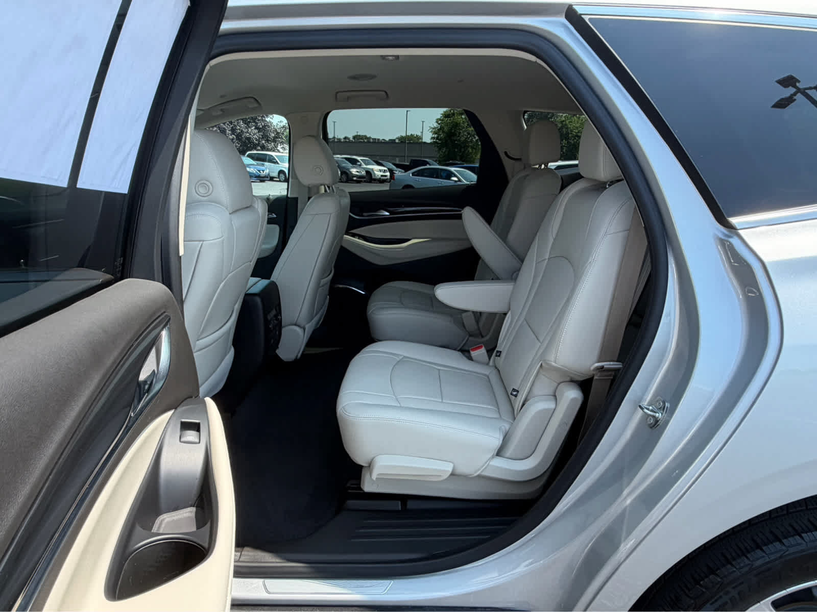 Used 2022 Buick Enclave Premium w/ Surround and Sites Package AWD/4WD image 20