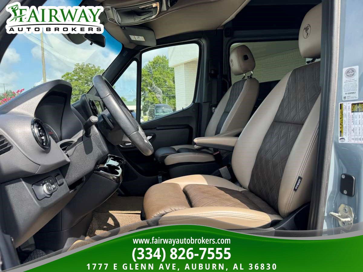 Used 2022 Mercedes-Benz Sprinter 2500 image 10