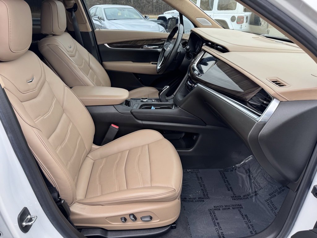 Used 2023 Cadillac XT6 Premium Luxury w/ Platinum Package image 15