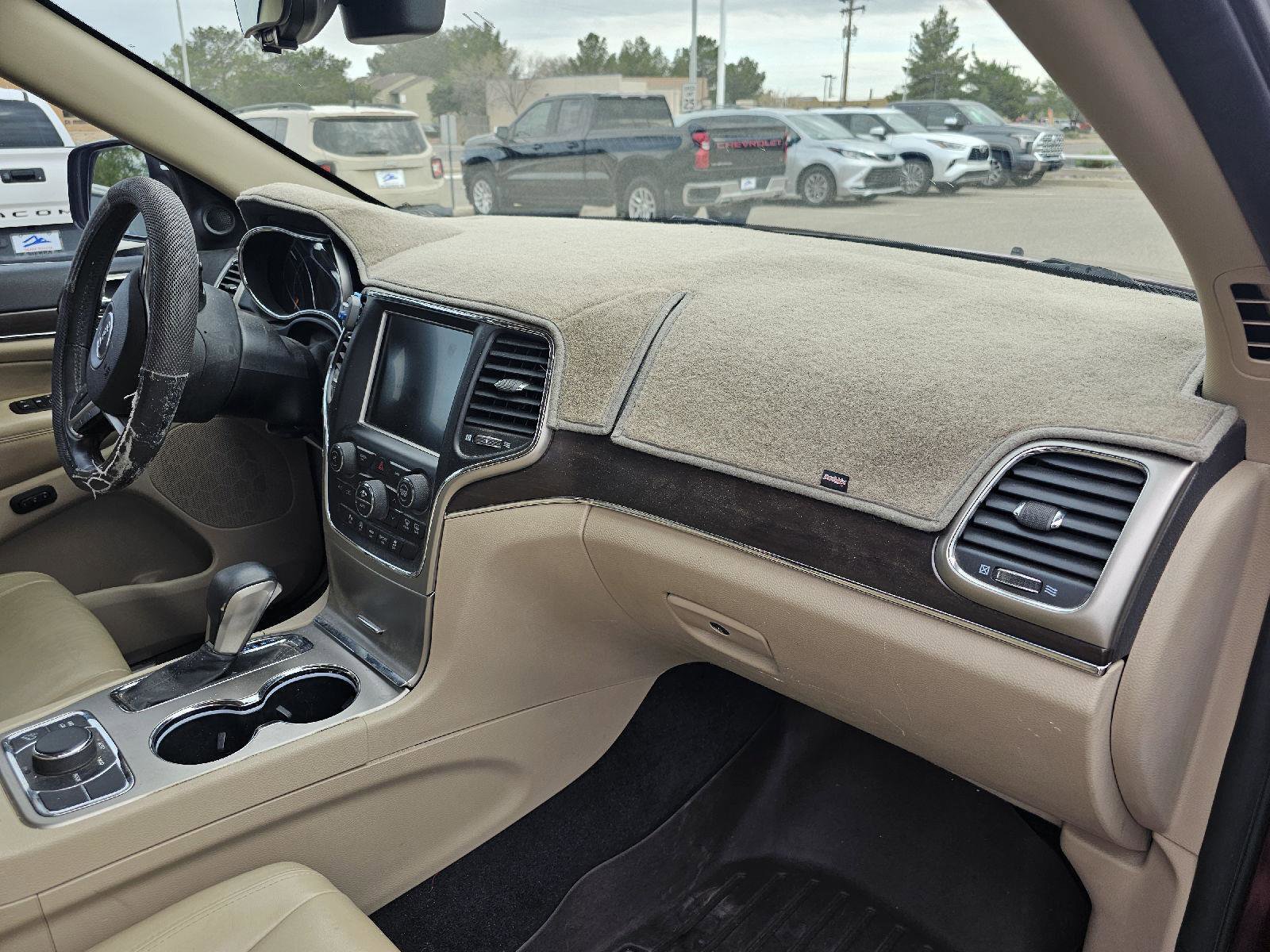 Used 2017 Jeep Grand Cherokee Limited image 16