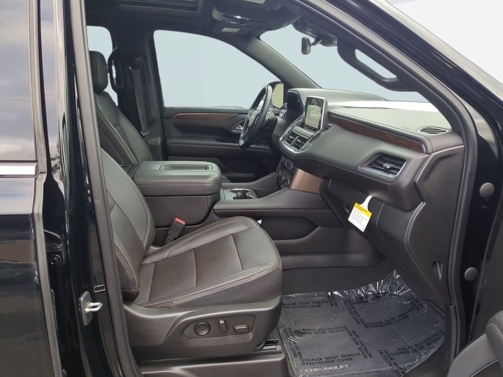 Used 2023 Chevrolet Suburban High Country AWD/4WD image 28