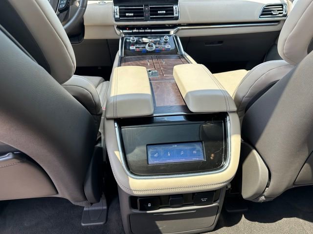 Used 2022 Lincoln Navigator Reserve image 21