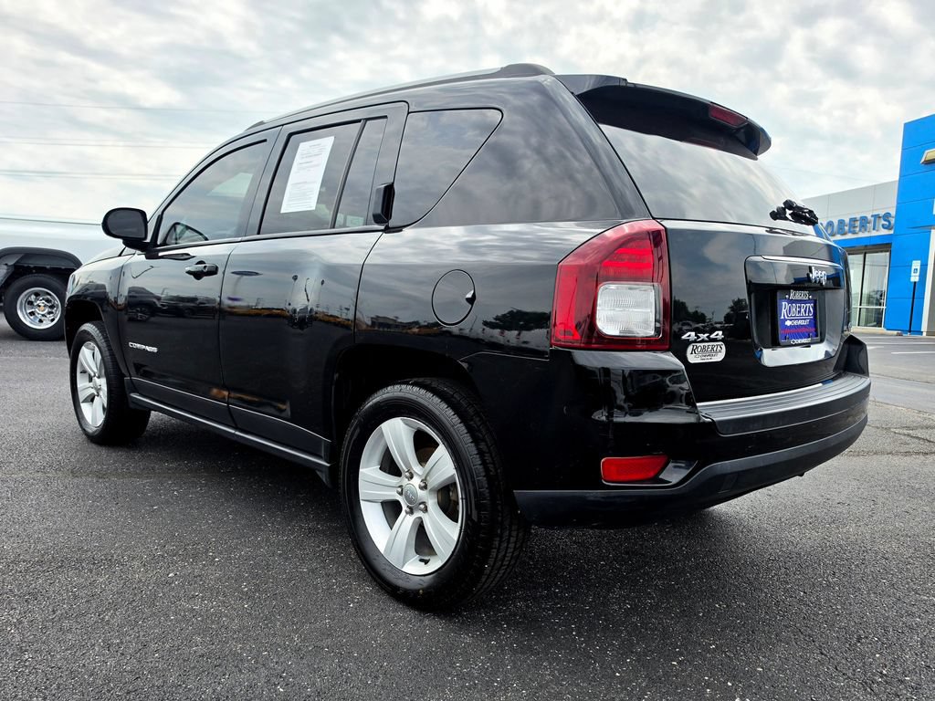 Used 2017 Jeep Compass Latitude AWD/4WD image 4