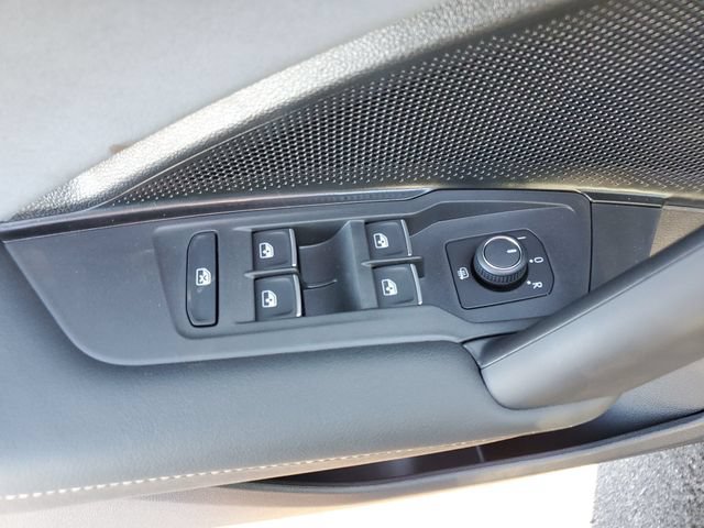 New 2026 Volkswagen Tiguan SE AWD/4WD image 16