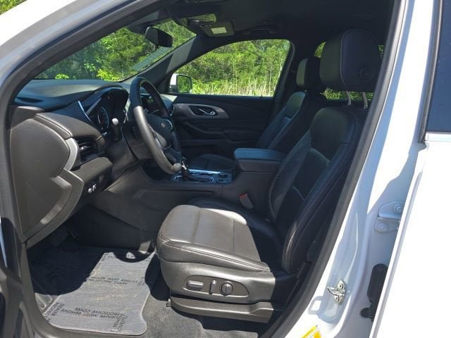 Certified 2023 Chevrolet Traverse LT FWD image 9