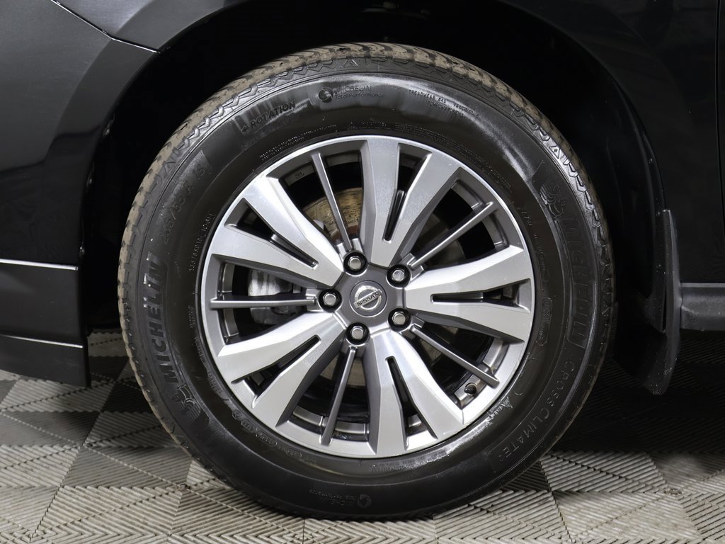 Used 2020 Nissan Pathfinder S image 18