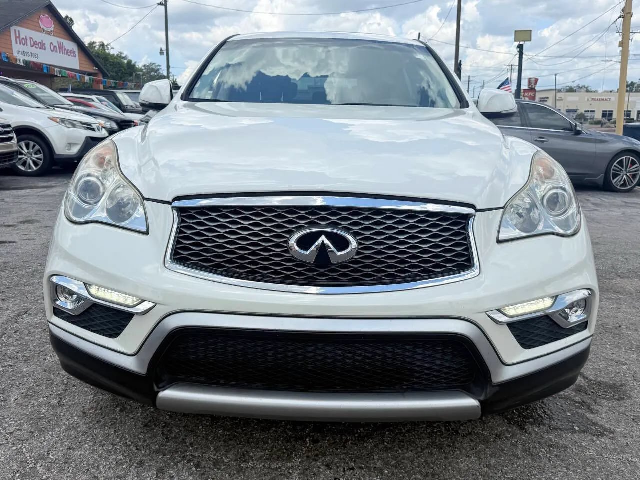 Used 2017 INFINITI QX50 2WD image 4