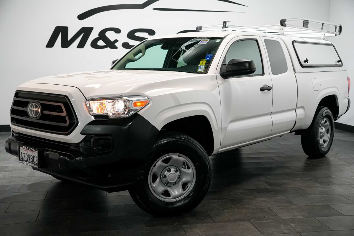 Used 2022 Toyota Tacoma SR RWD image 2
