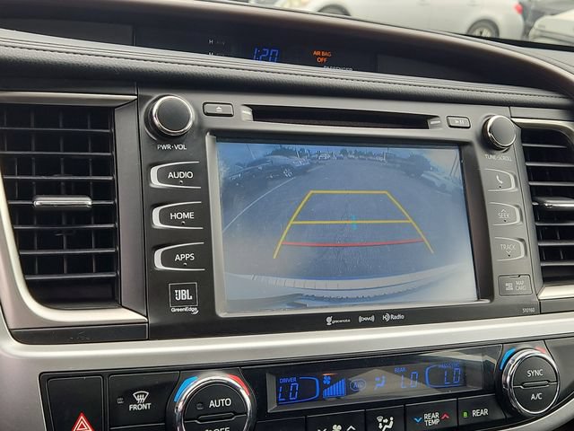 Used 2016 Toyota Highlander Limited AWD/4WD image 31