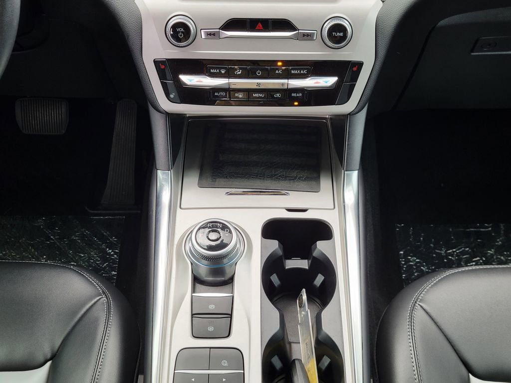 Certified 2023 Ford Explorer XLT w/ Equipment Group 202A image 23