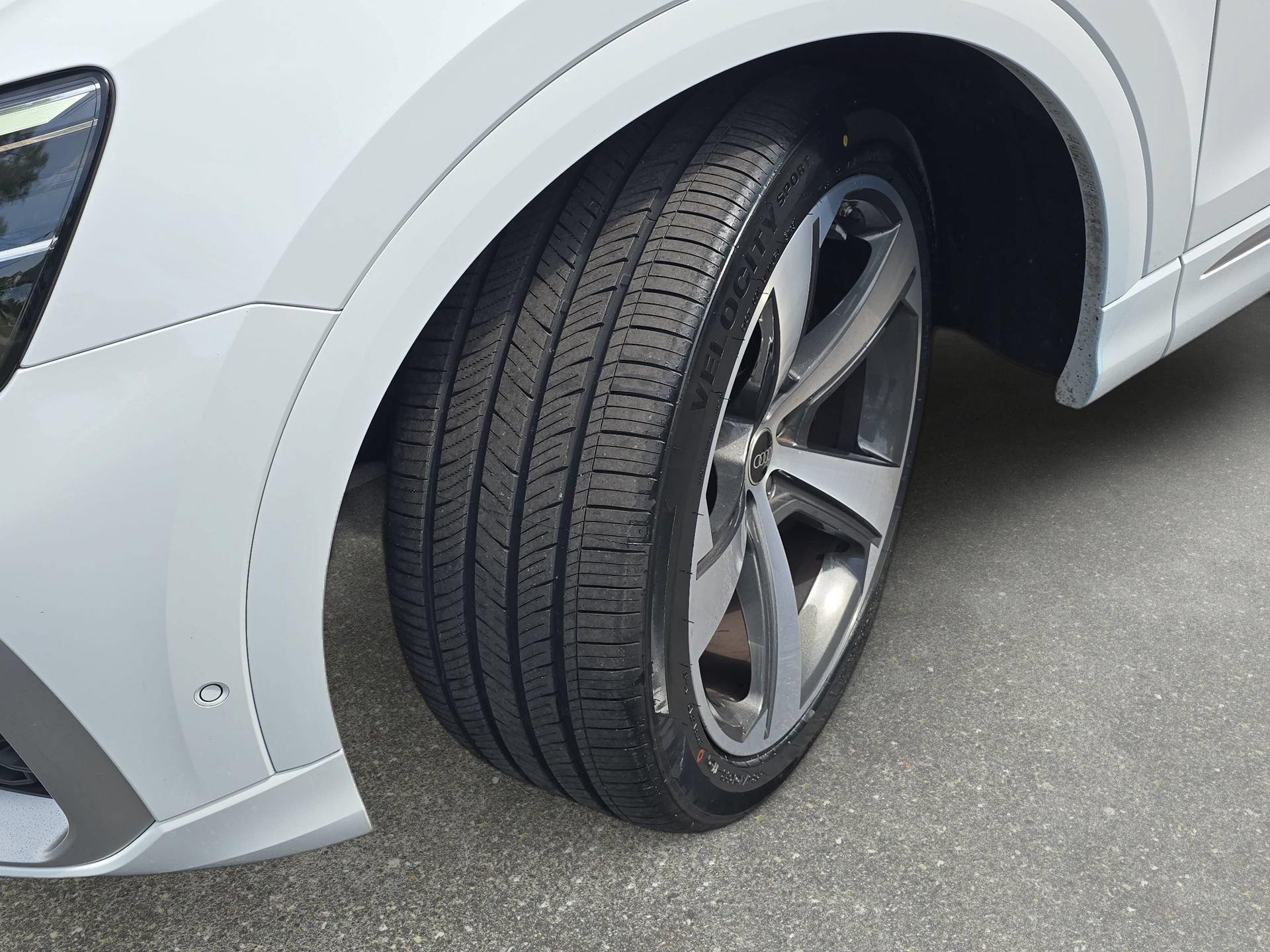 Used 2024 Audi SQ8 Premium Plus AWD/4WD image 31
