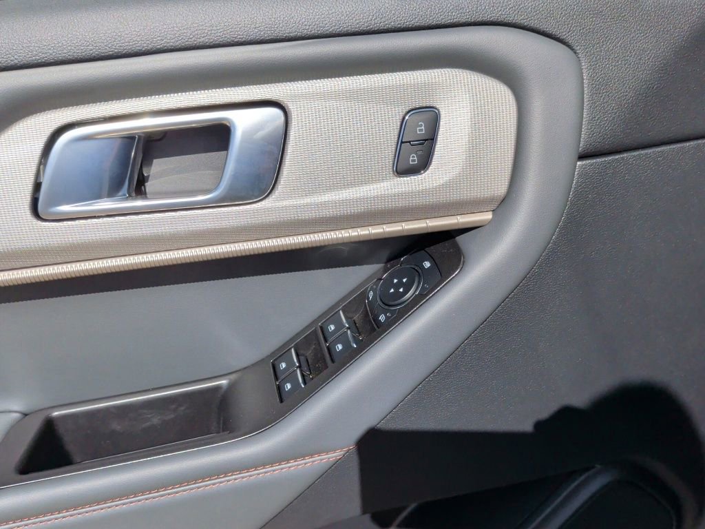 Used 2026 Ford Explorer Active image 11