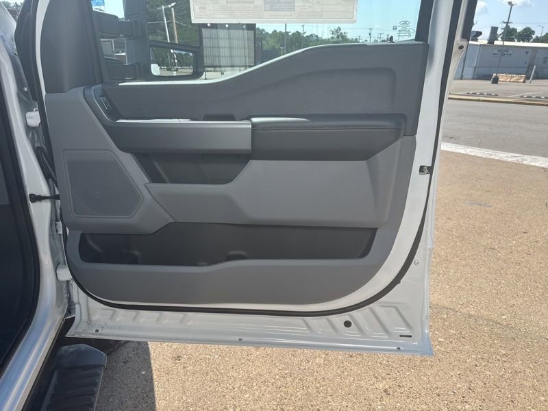 New 2025 Ford F350 XLT AWD/4WD image 15