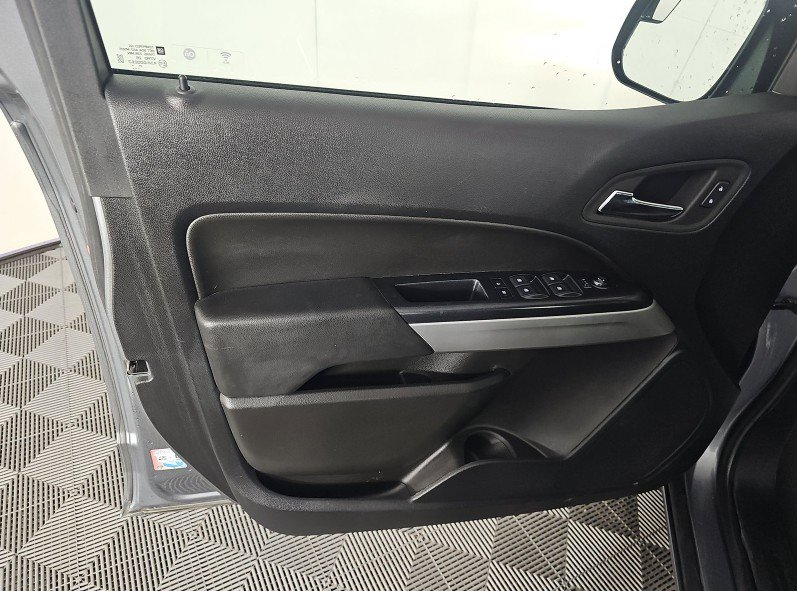 Used 2022 Chevrolet Colorado LT w/ Safety Package AWD/4WD image 8
