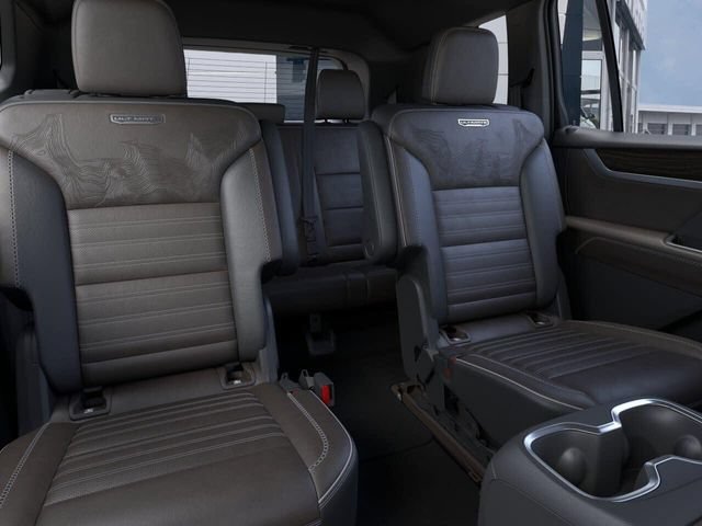 New 2026 GMC Acadia Denali Ultimate AWD/4WD image 17